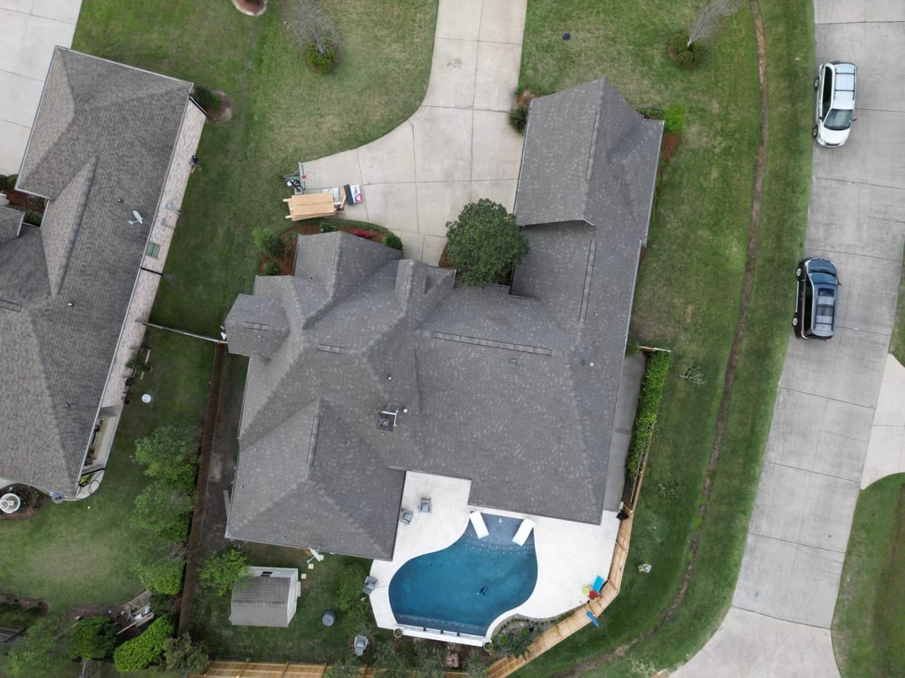 Mandeville Shingle Roof - view 8
