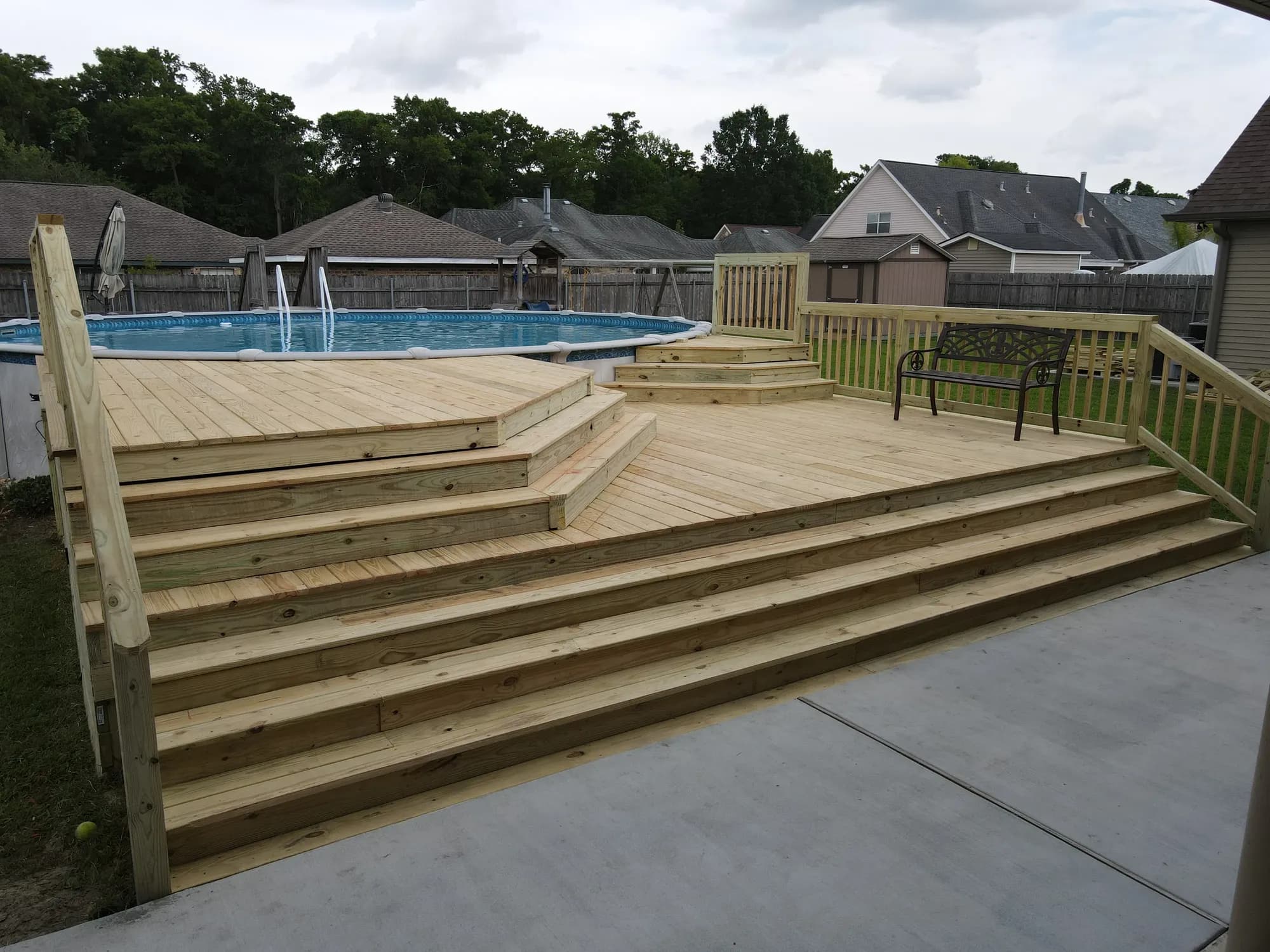 Baton Rouge Pool Deck - view 3