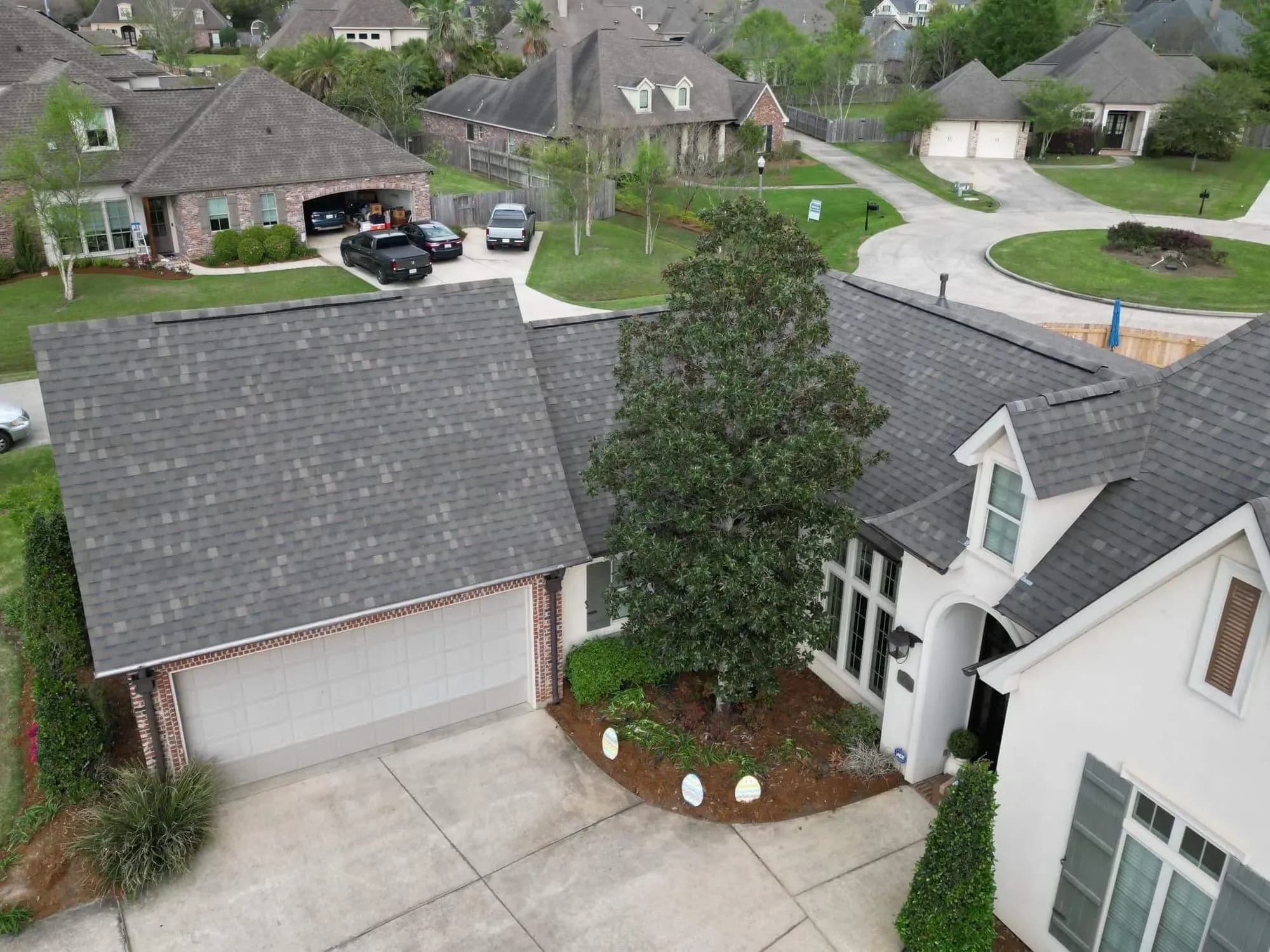 Mandeville Shingle Roof - view 1