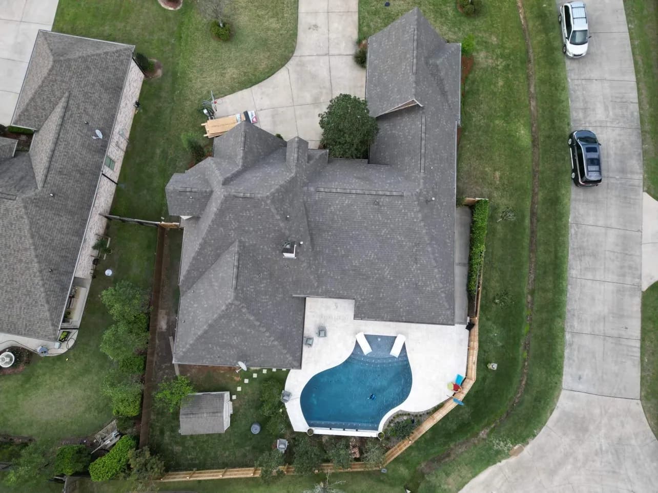 Mandeville Shingle Roof - view 2