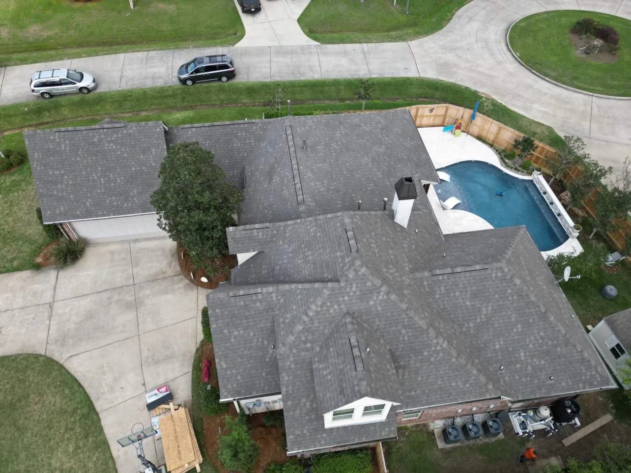 Mandeville Shingle Roof - view 5