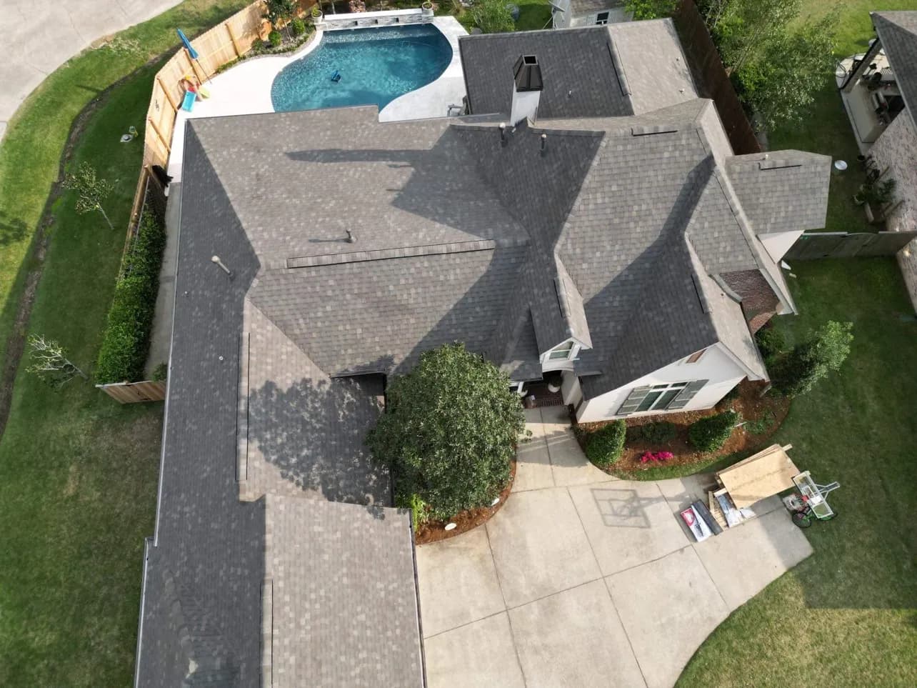 Mandeville Shingle Roof - view 6