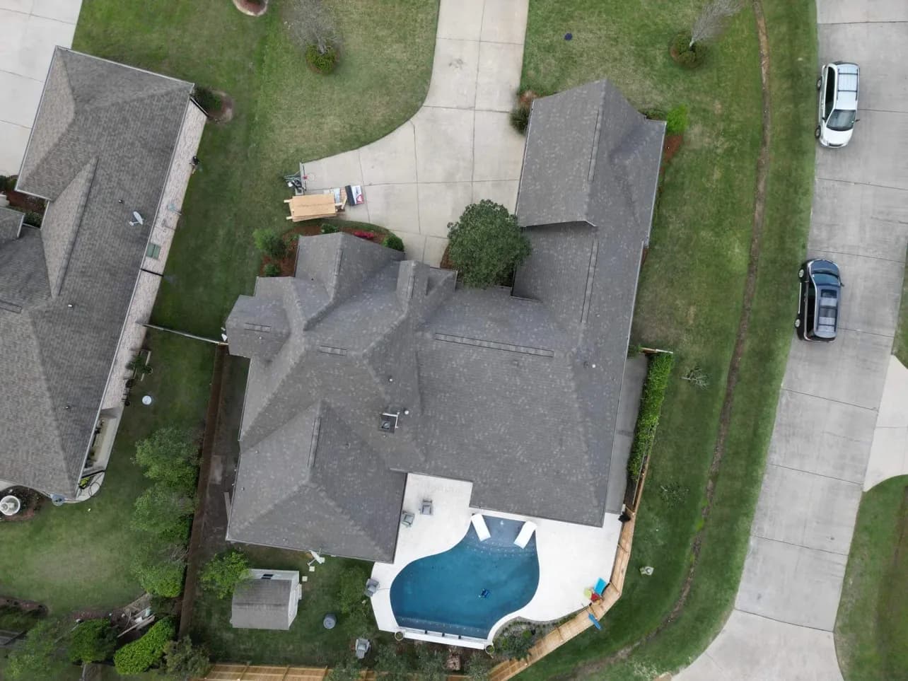 Mandeville Shingle Roof - view 8