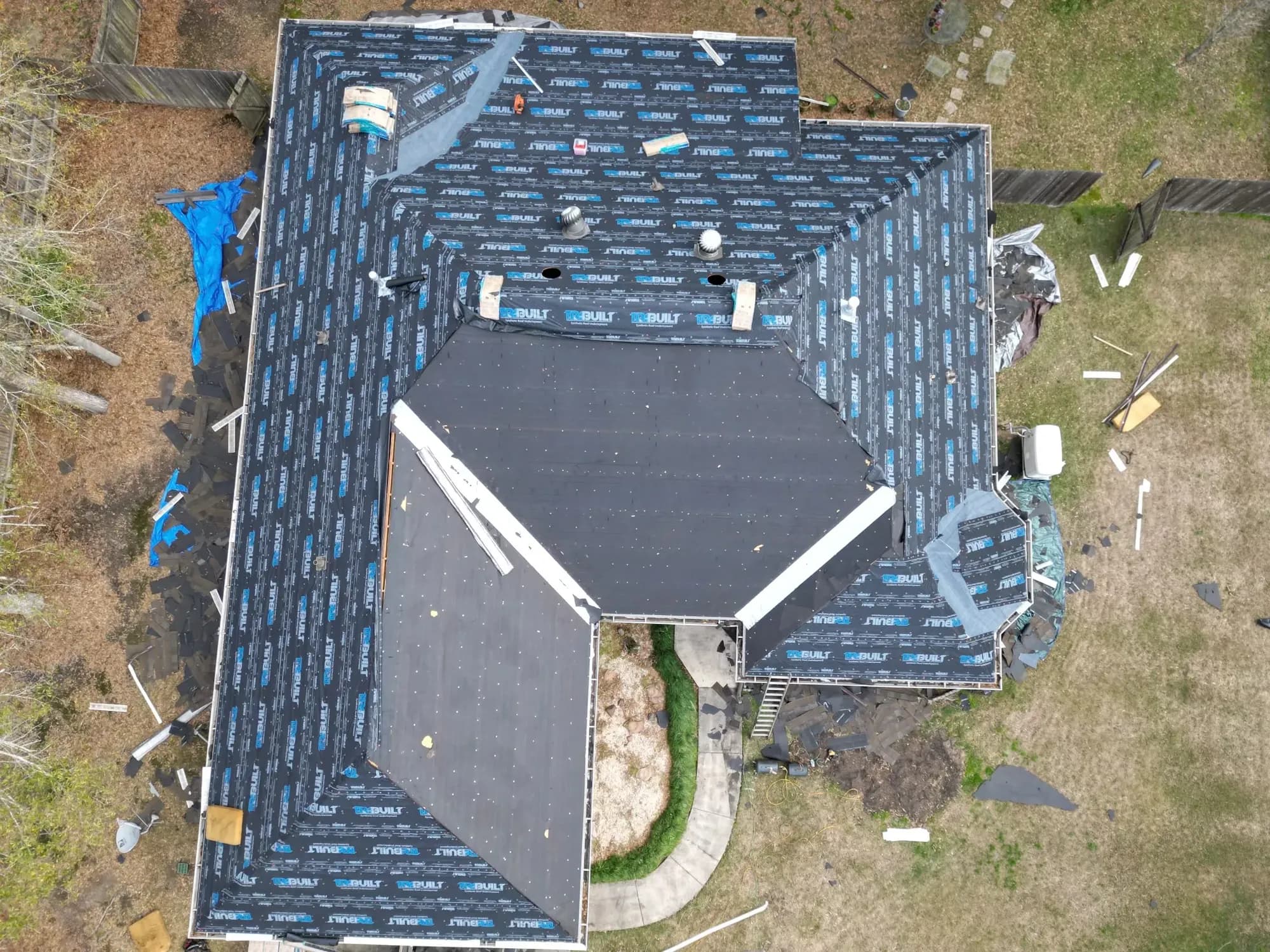 Ponchatoula Shingle Roof - view 1