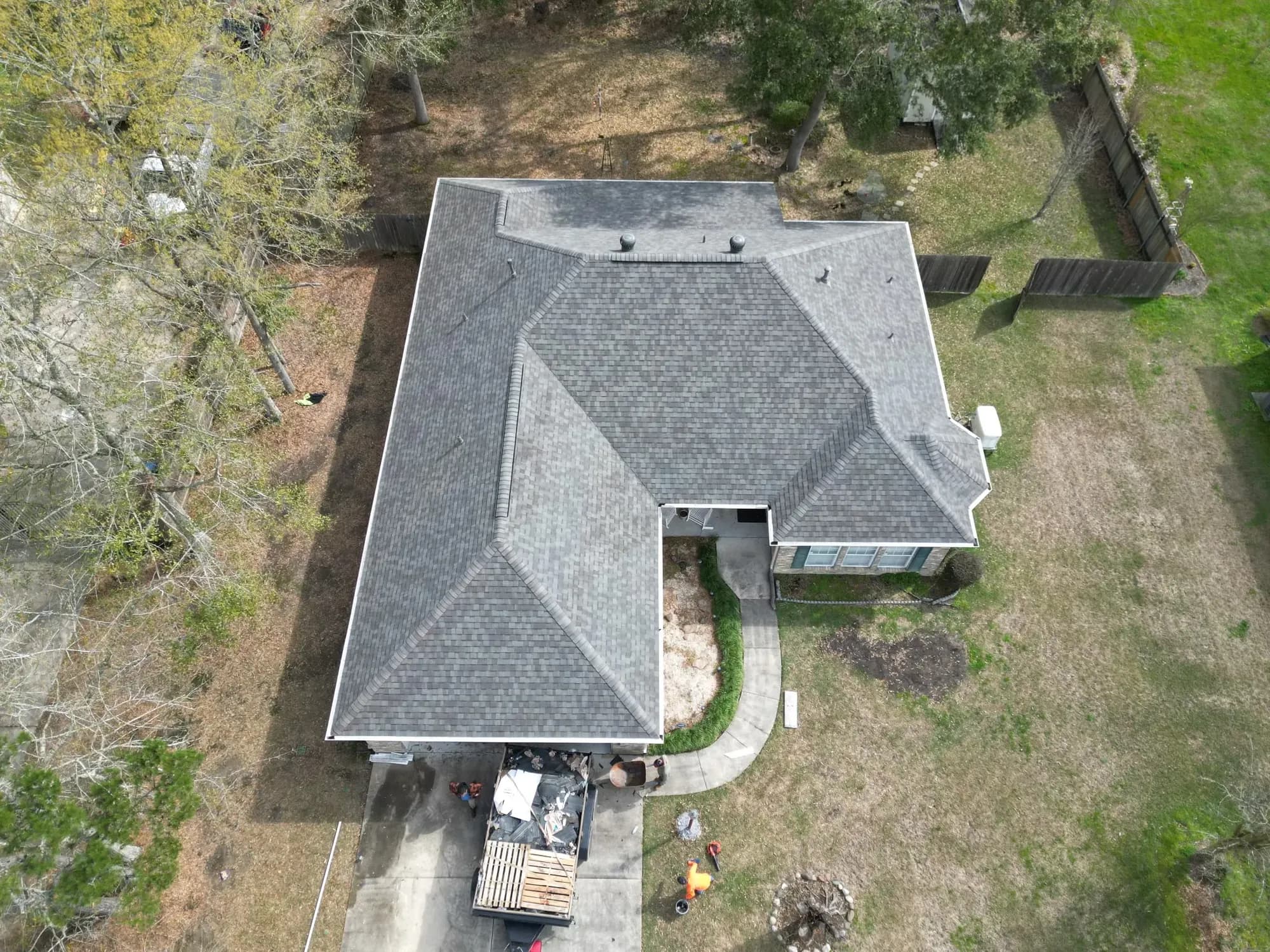 Ponchatoula Shingle Roof - view 4