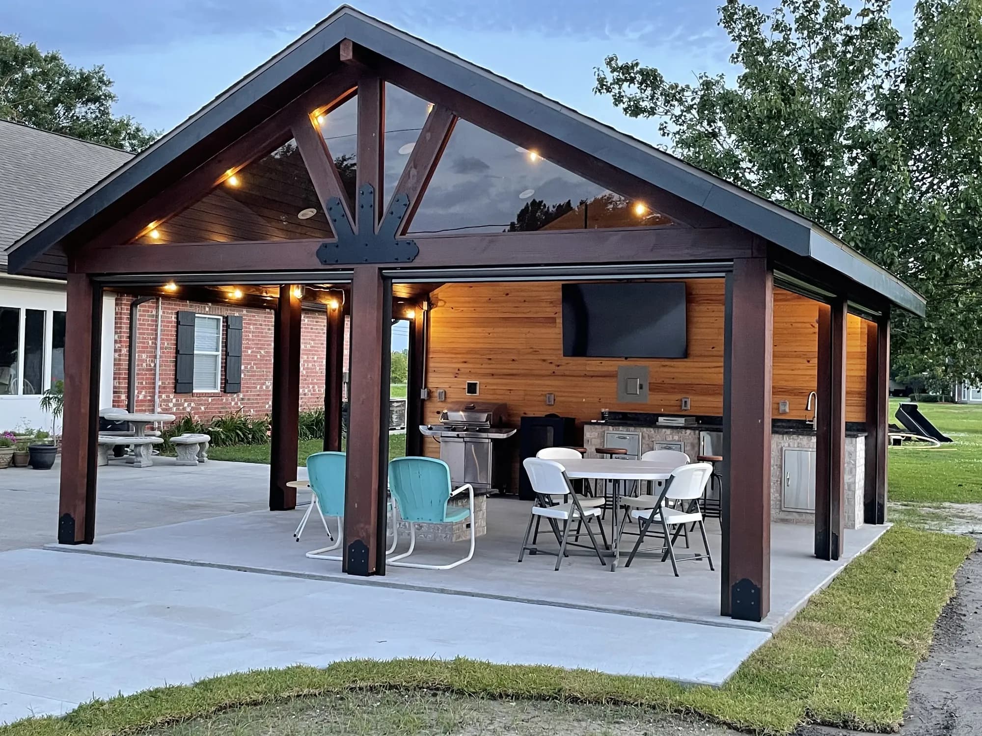 Massive Structural Posts - Pavilions project by The Cutting Edge Construction and Roofing
