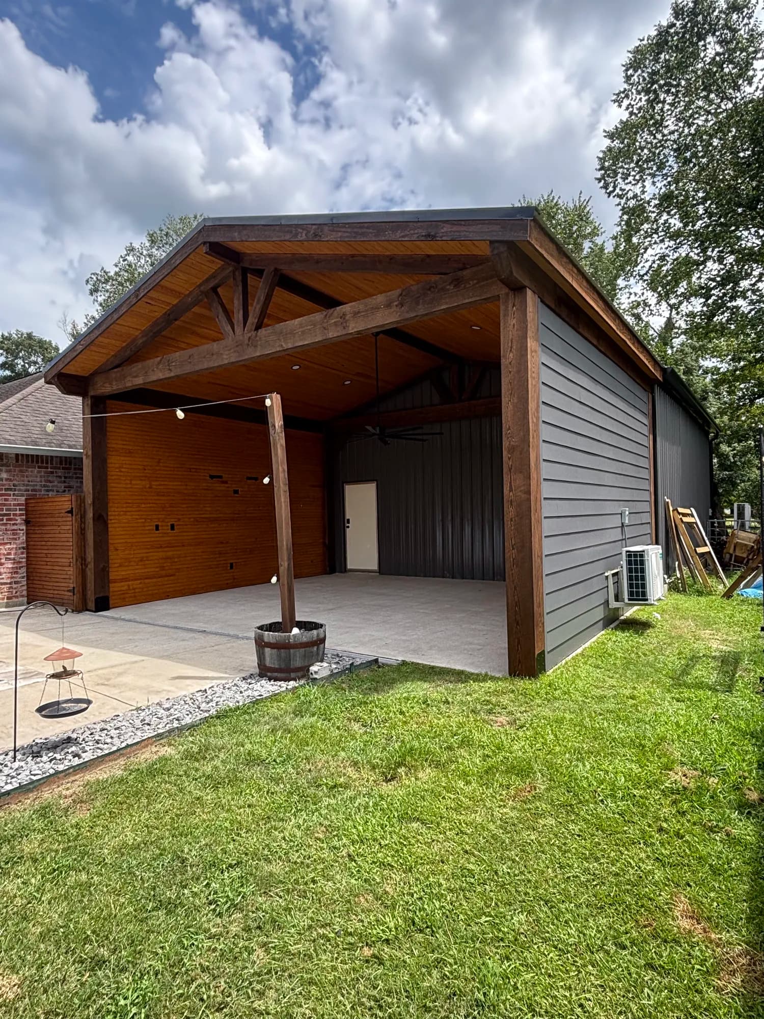 Walker Pavilion Enclosure - view 4