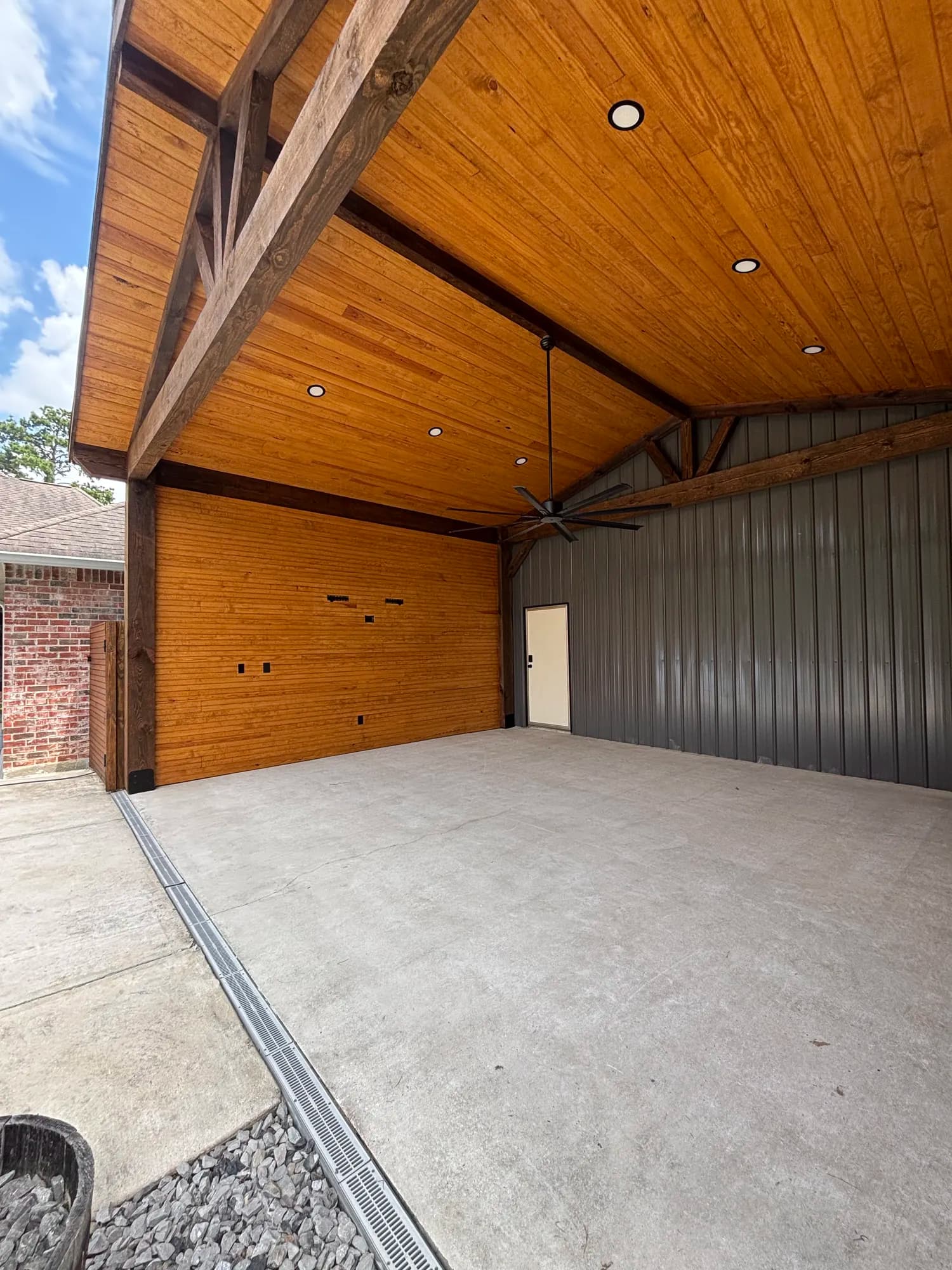 Walker Pavilion Enclosure - view 5