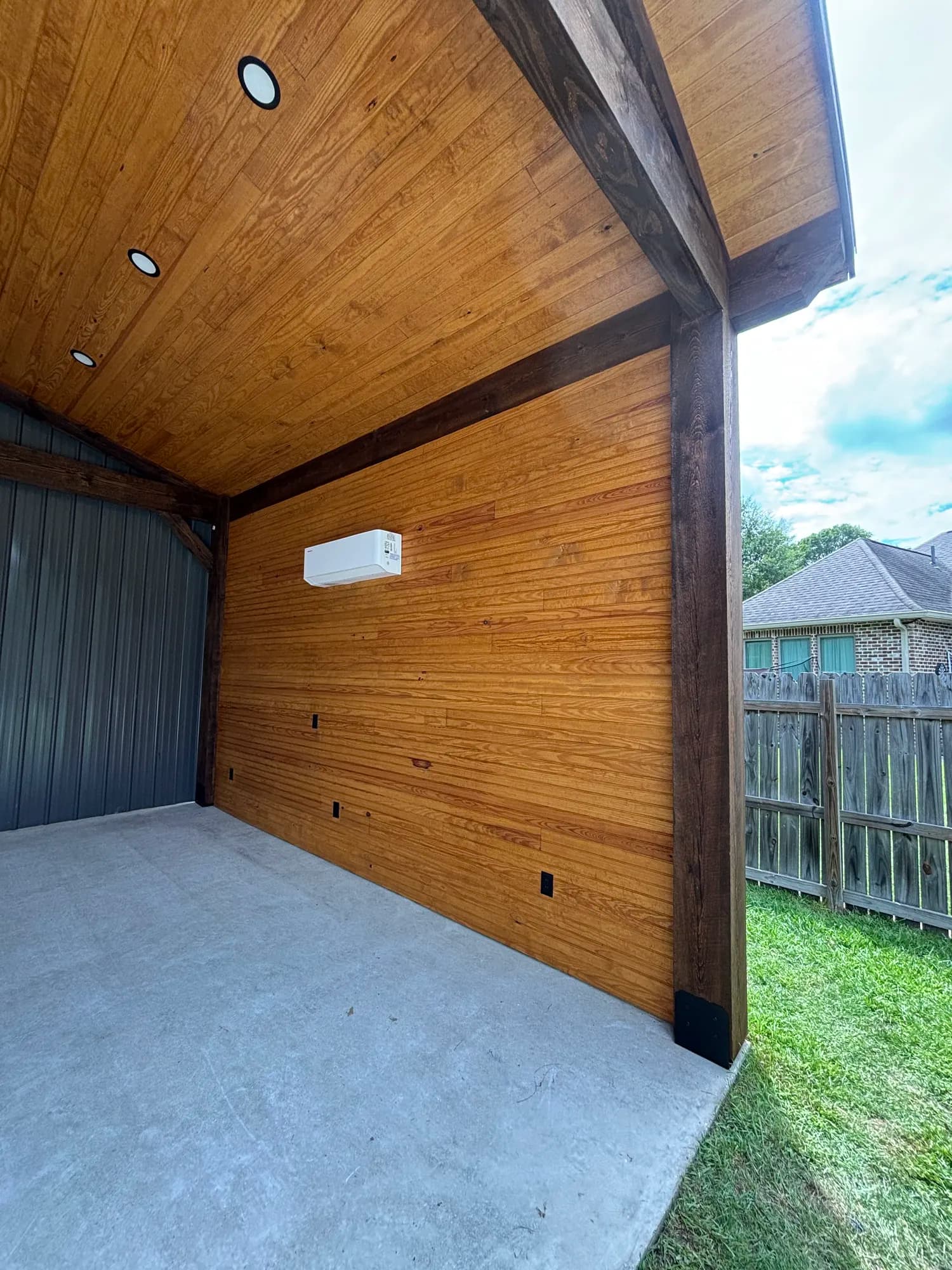 Walker Pavilion Enclosure - view 6